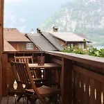 Daire Pepi's Hallstatt