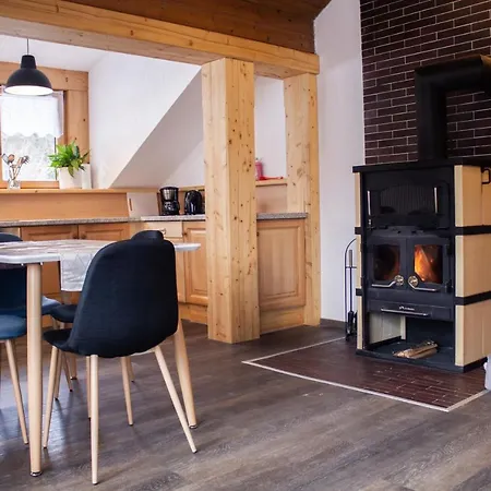 Pepi's Apartment *
